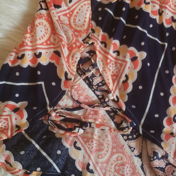 Strap "Aztec" Top - Picture 2 of 3